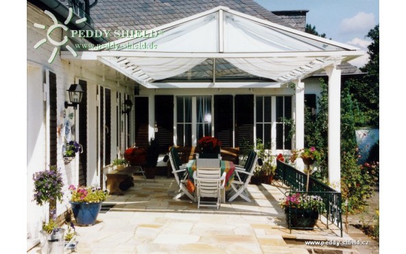 https://www.nabytek-ratan.cz/8008-thickbox_default/peddy-shield-sada-napinaci-techniky-pergola-s-montaznimi-uhelniky.jpg